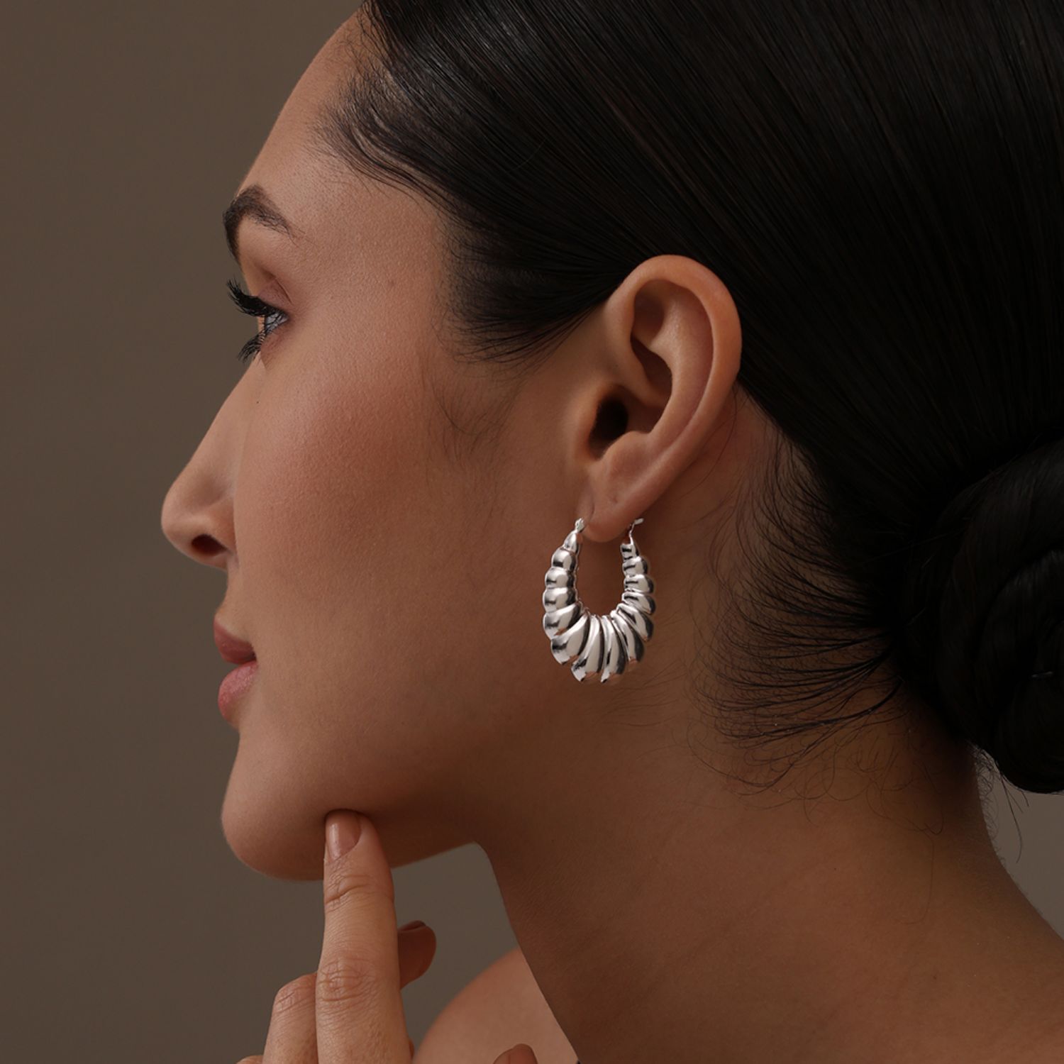 Hoop Hollow Puff Shrimp Earrings